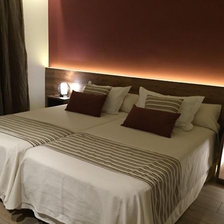 Hotel Venta Banos Campos del Rio Exterior photo