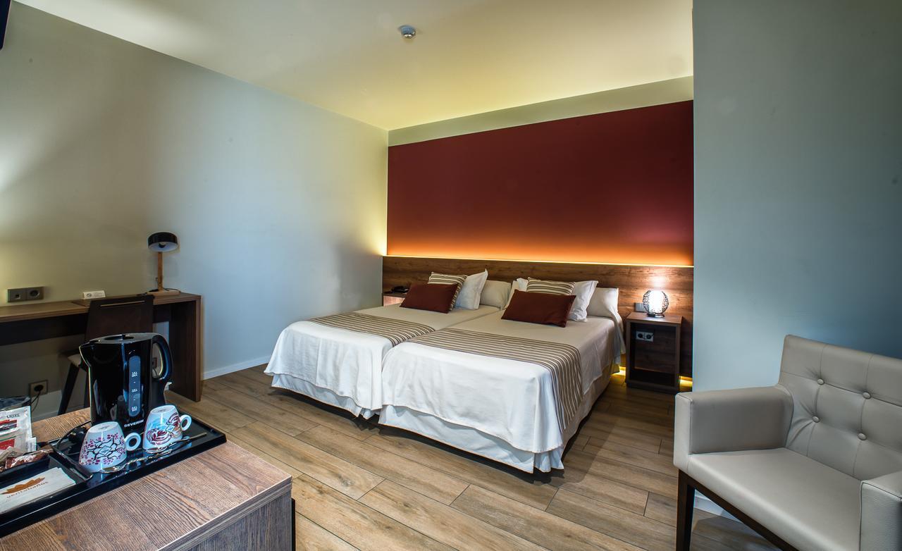 Hotel Venta Banos Campos del Rio Exterior photo